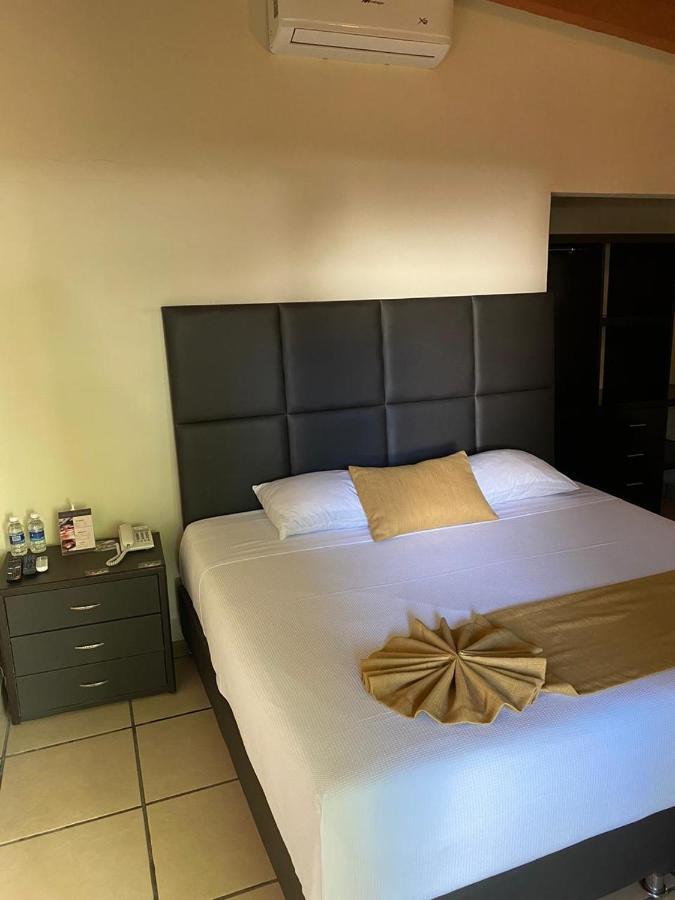 Casa Maria Emilia Hotel Cuernavaca Ngoại thất bức ảnh