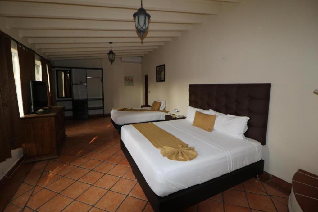 Casa Maria Emilia Hotel Cuernavaca Ngoại thất bức ảnh