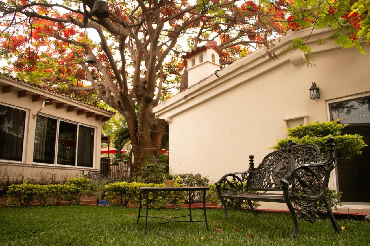Casa Maria Emilia Hotel Cuernavaca Ngoại thất bức ảnh