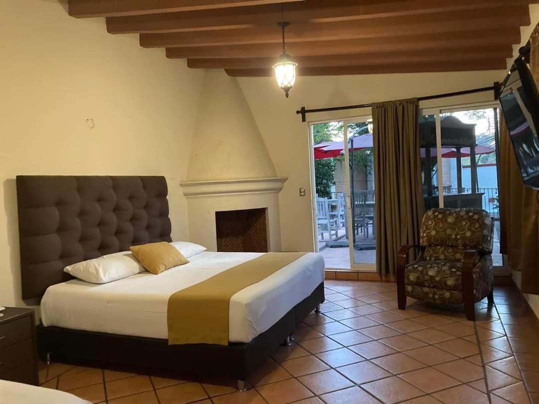 Casa Maria Emilia Hotel Cuernavaca Ngoại thất bức ảnh